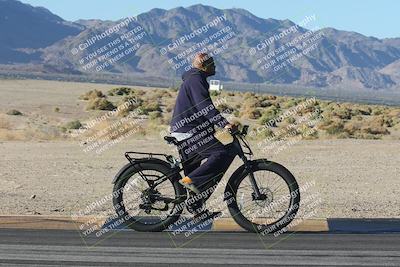 media/Oct-30-2025-Racers Edge (Thu) [[dabbdaf680]]/1-Around the Pits- Track Walk/